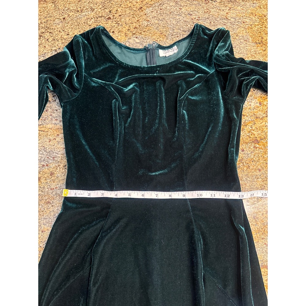 Unique Vintage Emerald Green Velvet Midi Dress 3/4 Sleeve Scoop Neck Size M 6-8 - Picture 5 of 9